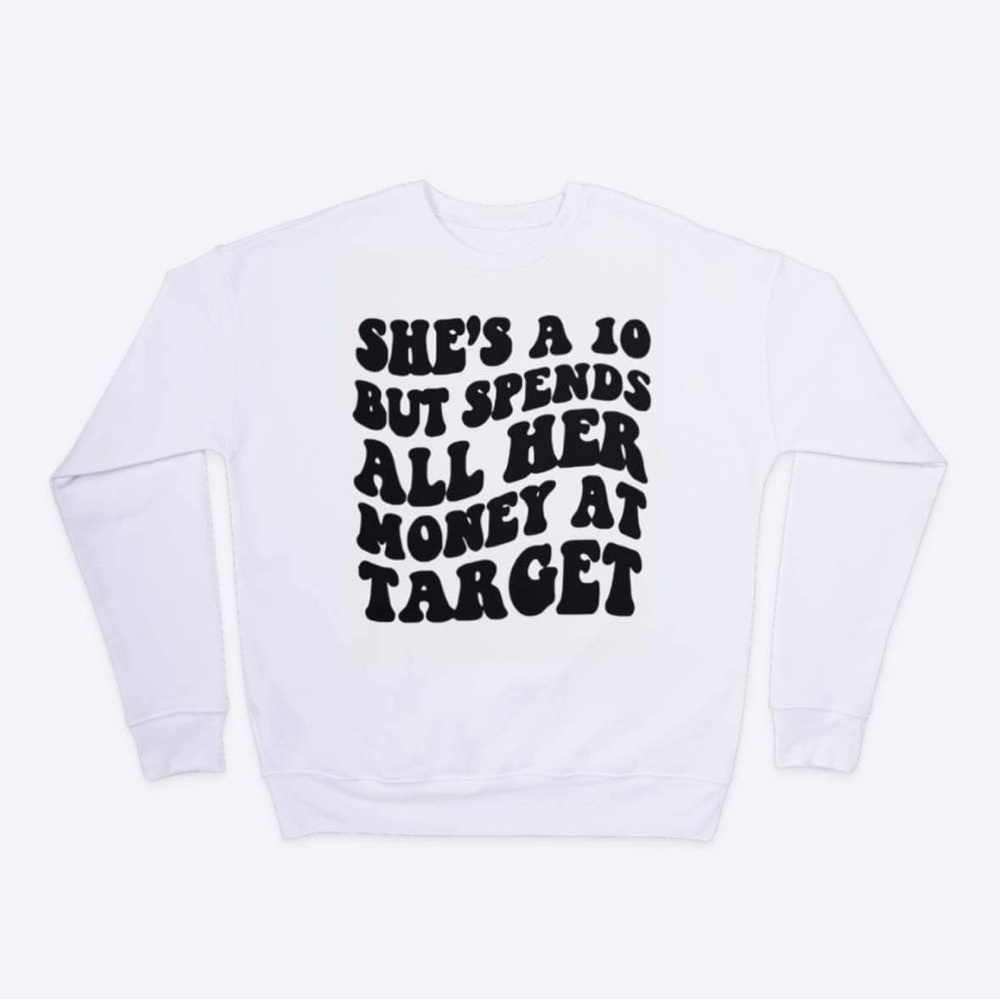 She’s a ten fleece pullover